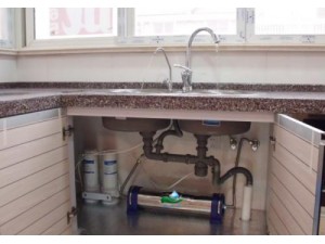 宝山区水管维修PPR水管安装铁水管改装焊接水管焊接