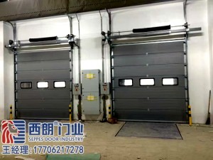上海工业垂直提升门厂家