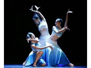 广州哪里有专业成人古典舞学习的地方天河岗顶冠雅古典舞培训班
