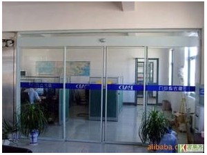 上海青浦区安装维修玻璃门安装维修玻璃自动门定做玻璃门