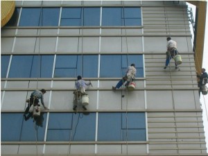 荔湾区价格优惠专业蜘蛛人高空外墙玻璃清洗 高空玻璃安装