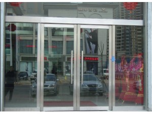 北京西城区定做店铺玻璃门面房专业替换玻璃厂家