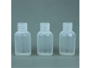 选择FEP试剂瓶可长期存放标准溶液试剂
