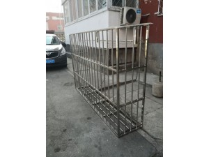 北京通州区九棵树护栏阳台不锈钢防盗窗防盗网安装