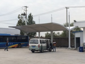 上海膜结构车棚定制厂家-金山区白色膜结构停车棚工程承包