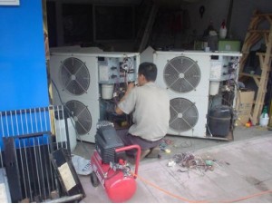 东莞石龙空调维修公司，专业拆装空调，加雪种