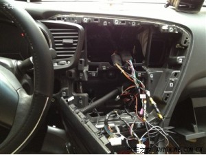 车辆定位器如何拆除 汽车定位器如何拆除 车载GPS如何拆除