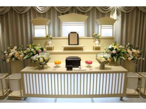都江堰市殡葬礼仪、灵堂搭建布置、殡葬用品、花圈、寿衣、骨灰盒