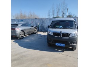 淄博张店道路救援: 享电新能源电动汽车缺电现场移动充电