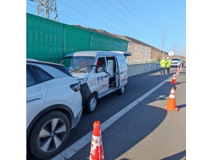 淄博享电移动充电救援：移动充电站，移动充电宝为您服务