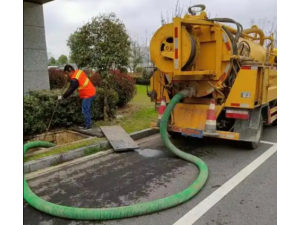 昆明嵩明化粪池清理，隔油池清理，沉淀池污水池清理，吸污抽粪